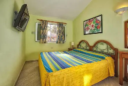 Almendros - Gay Exclusive